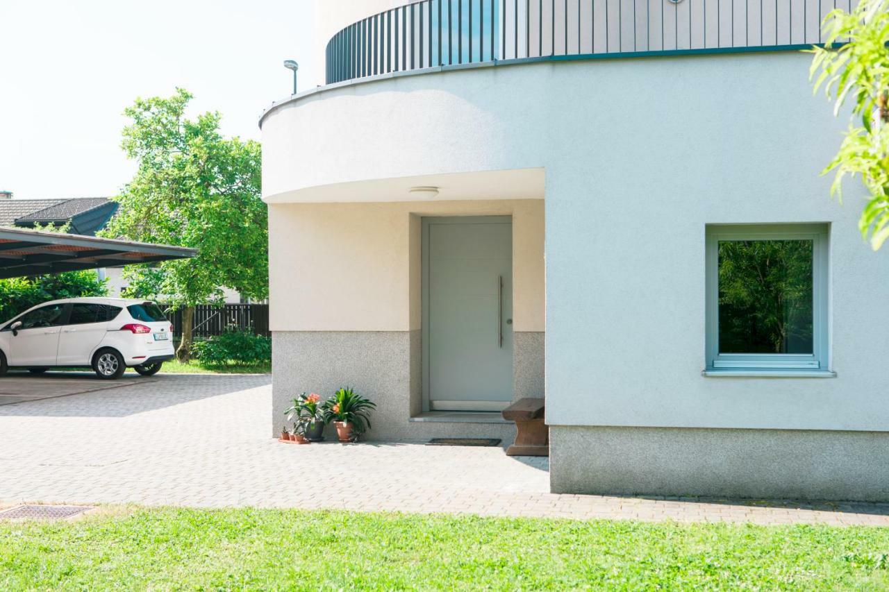 Sweet Stay Roznik Apartment Lubiana Esterno foto