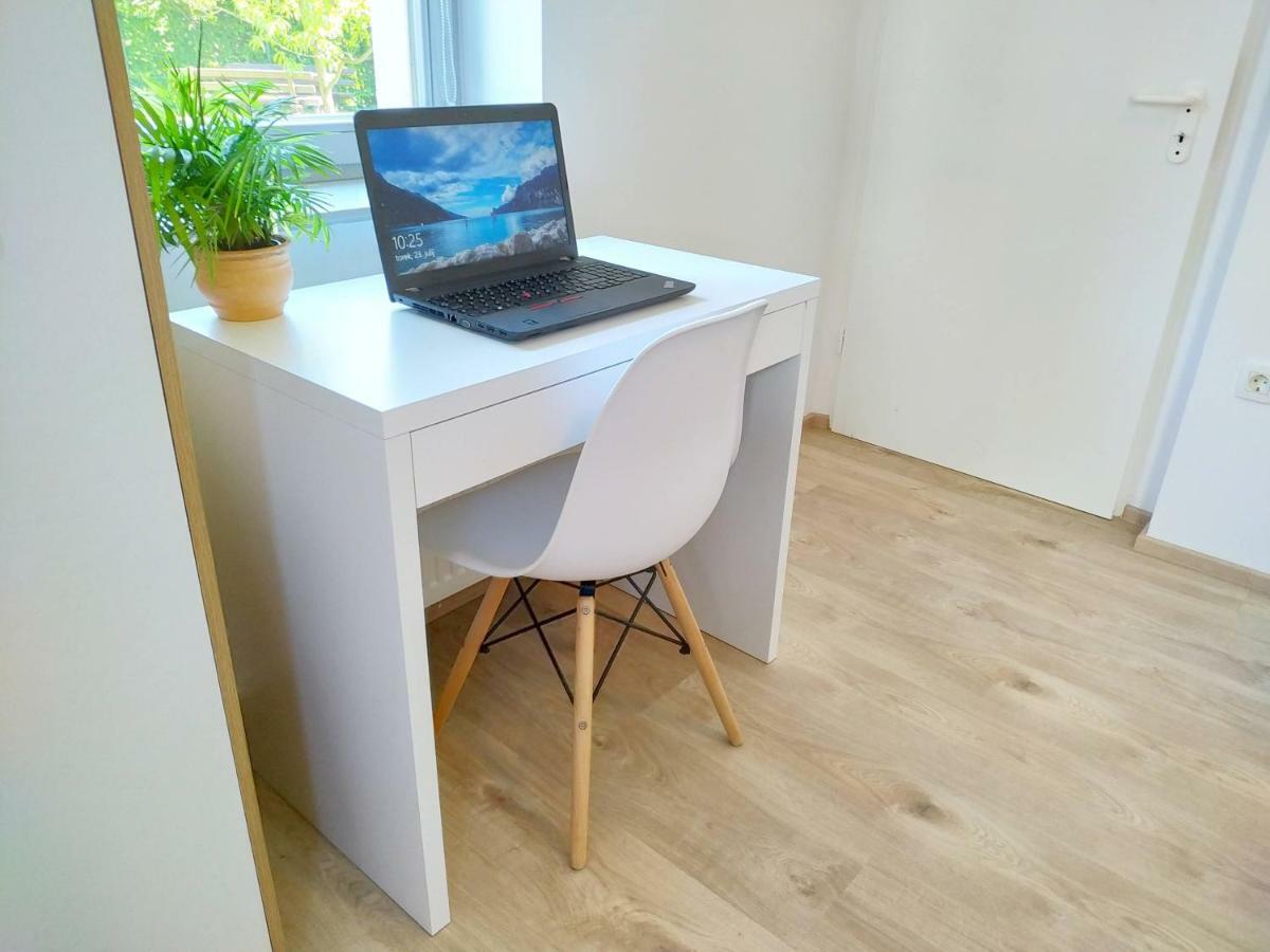 Sweet Stay Roznik Apartment Lubiana Esterno foto