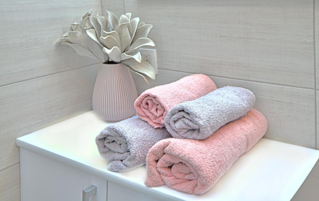 Sweet Stay Roznik Apartment Lubiana Esterno foto
